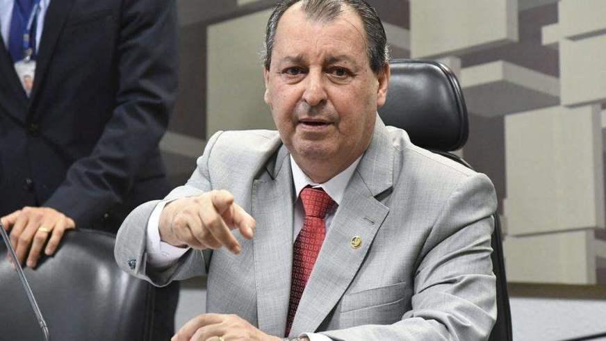 Omar presta depoimento amanhã