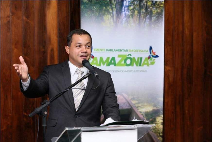 Unidos e de olho na Amazônia