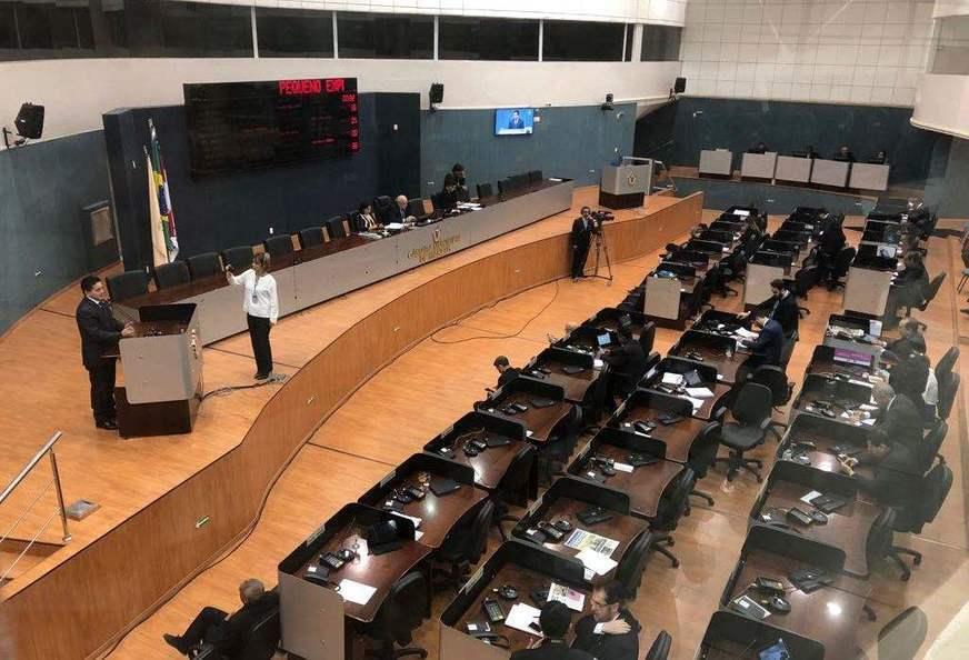 Câmara volta aos trabalhos