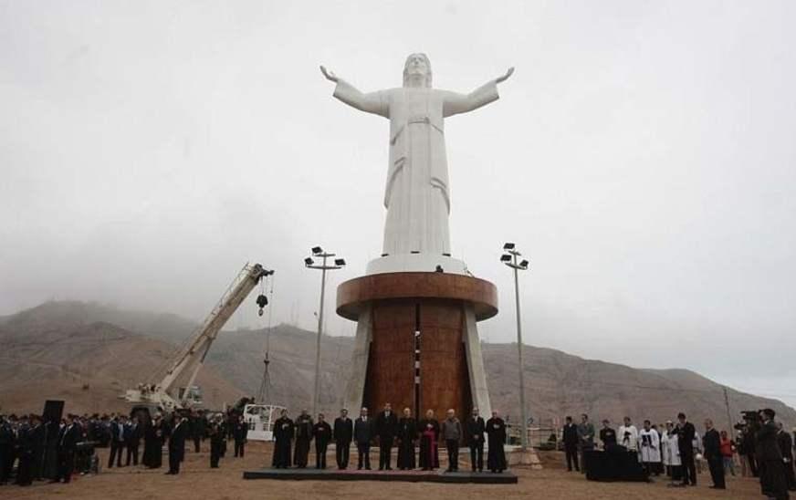 Peru não sabe o que fazer com ‘Cristo da Corrupção’ construído pela Odebrecht