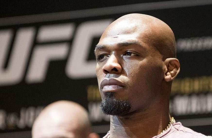 Jon Jones se envolve em nova polêmica e é acusado de assédio
