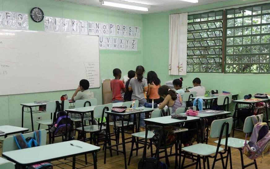 Garantia à educação de crianças e adolescentes ainda não é integral
