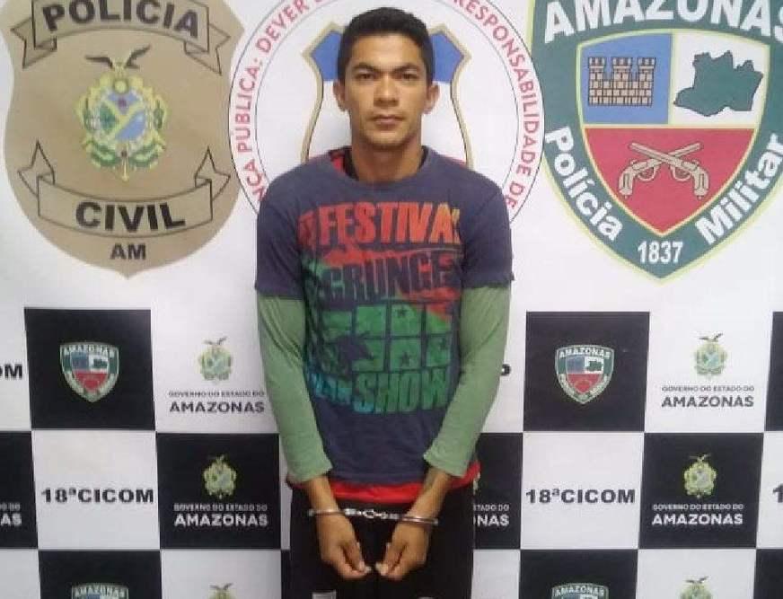 Homem é preso em flagrante com armas e drogas no Santa Etelvina
