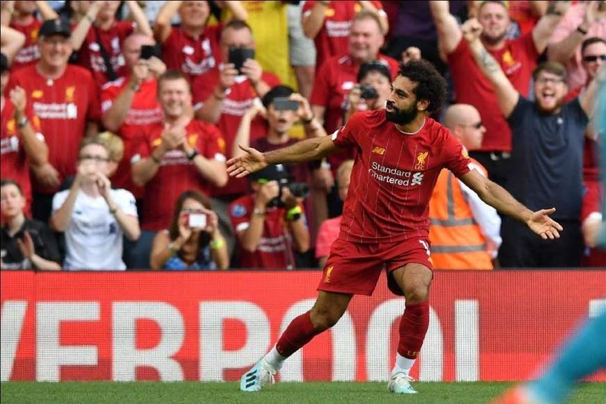 Liverpool vence Arsenal e é líder isolado da Premier League