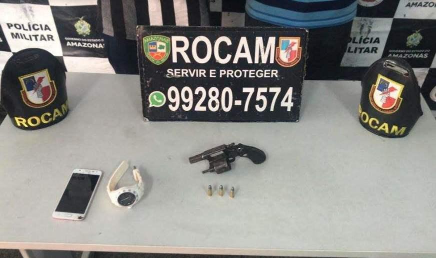 Dupla armada e suspeita de cometer assaltos é presa pela Rocam no Japiim