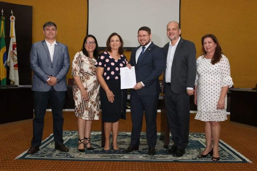 Governo do AM assina termo de compromisso para fiscalizar o ‘Teste do Pezinho’