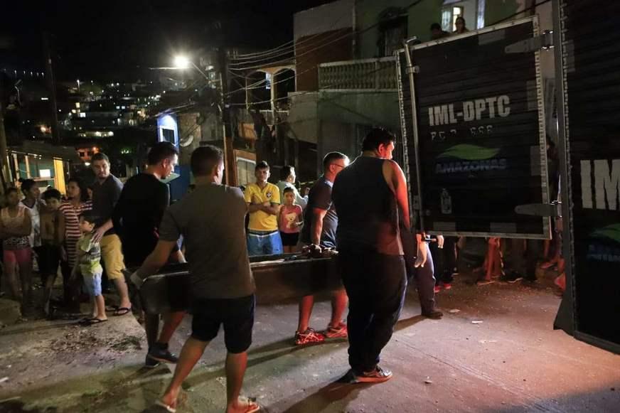 Homem é assassinado com 7 tiros na Colônia Oliveira Machado