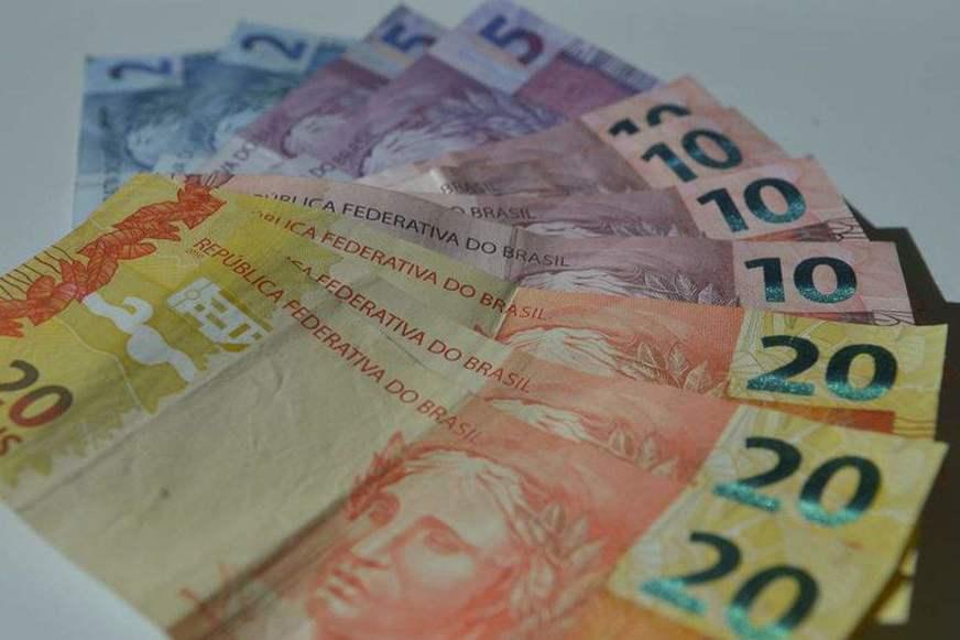 Inflação para famílias com renda mais baixa cai em agosto