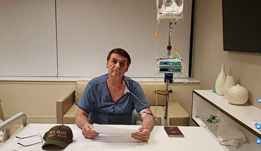 Bolsonaro retira sonda nasogástrica e recomeça dieta líquida