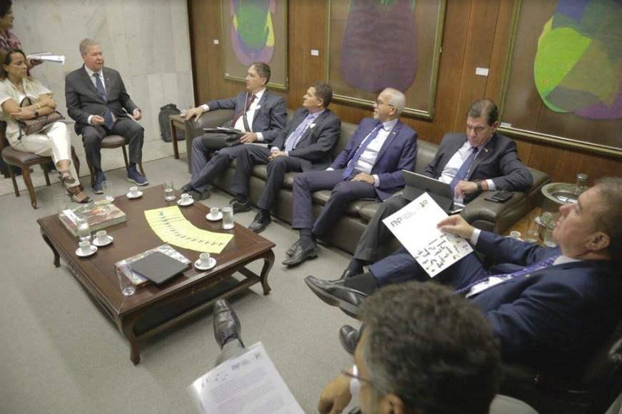 Prefeitos pedem envio de recursos da Lava Jato para Municípios