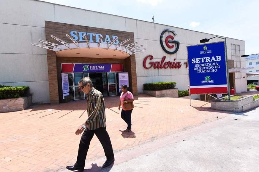Setrab divulga 33 vagas de emprego para esta sexta-feira (13)