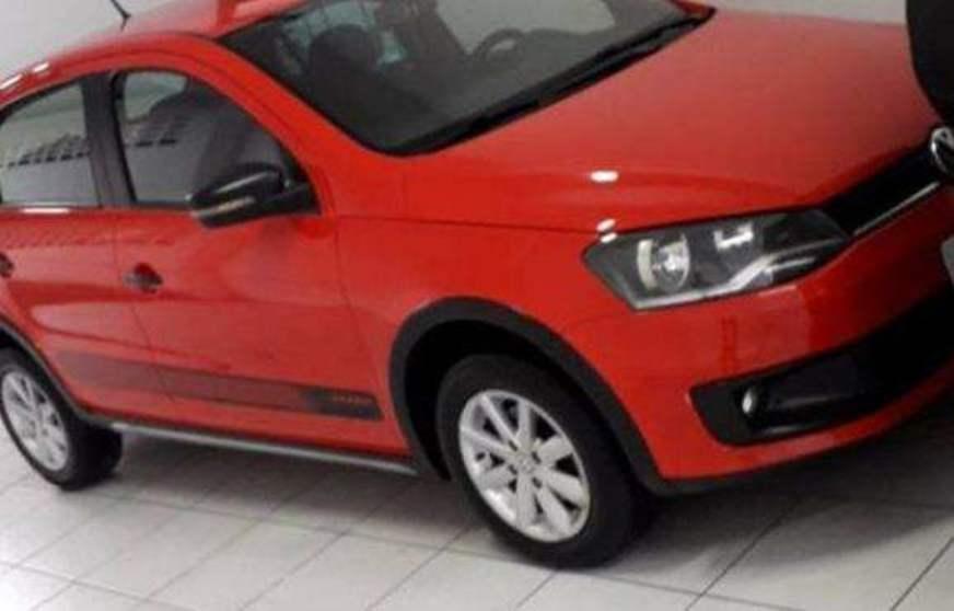 Dupla armada rouba loja no Parque Dez e leva carro de funcionária