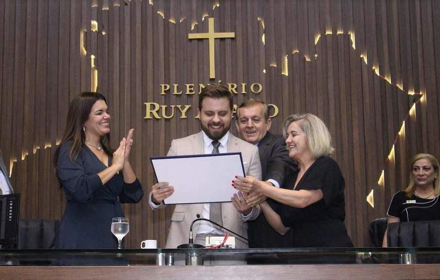 Chef Felipe Schaedler recebe título de Cidadão do Amazonas
