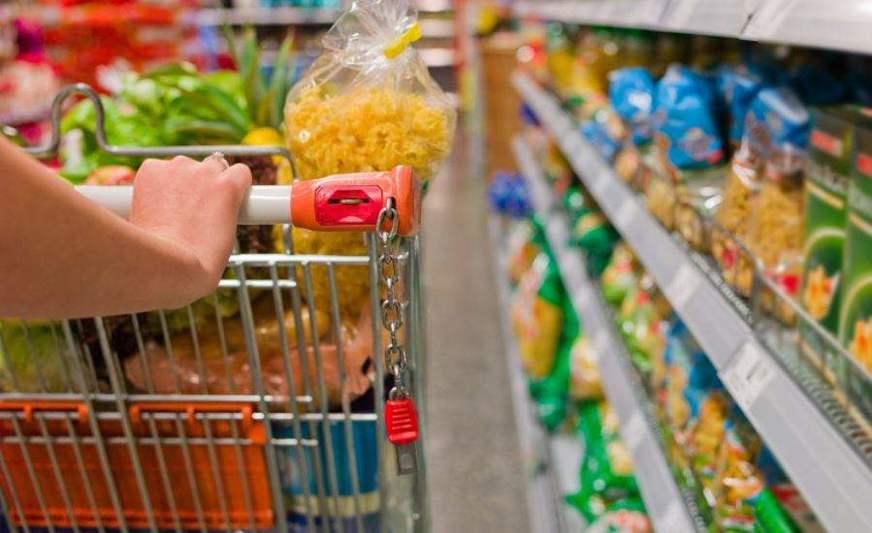 Gastos com alimentação e habitação