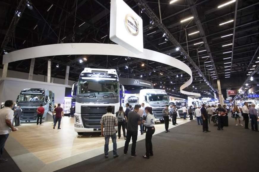 Feira reúne novidades tecnológicas do mercado de transporte rodoviário