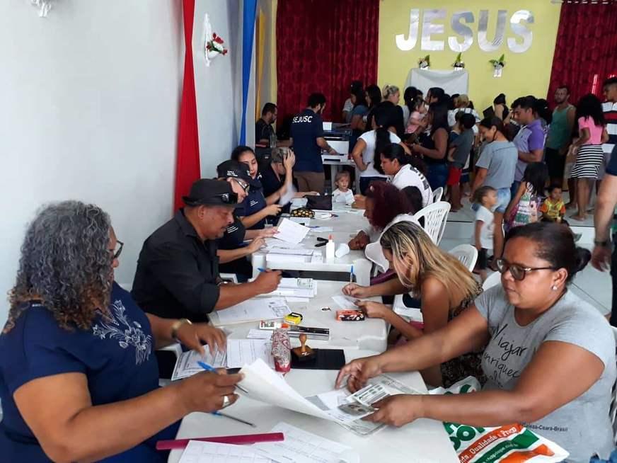 Igreja abre as portas e PAC em Movimento entrega mais de 170 documentos