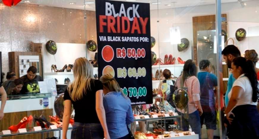 Black Friday é dia de economizar antes do Natal, mas cuidado com as armadilhas