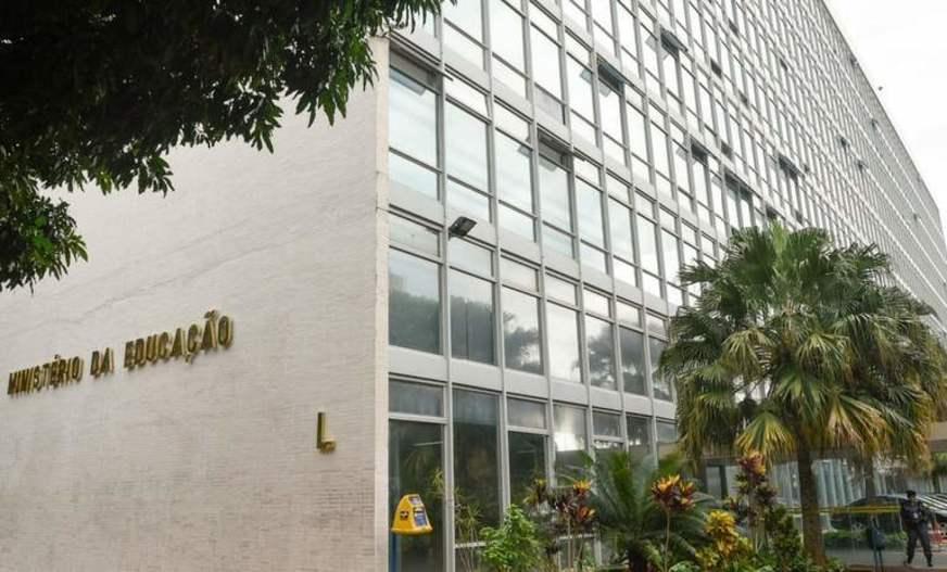MEC abandona Mercosul e decide reformular base educacional no país