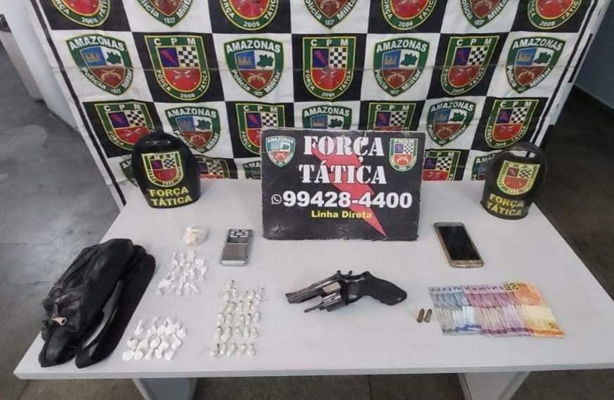 Homem é preso suspeito de tráfico de drogas no Petrópolis