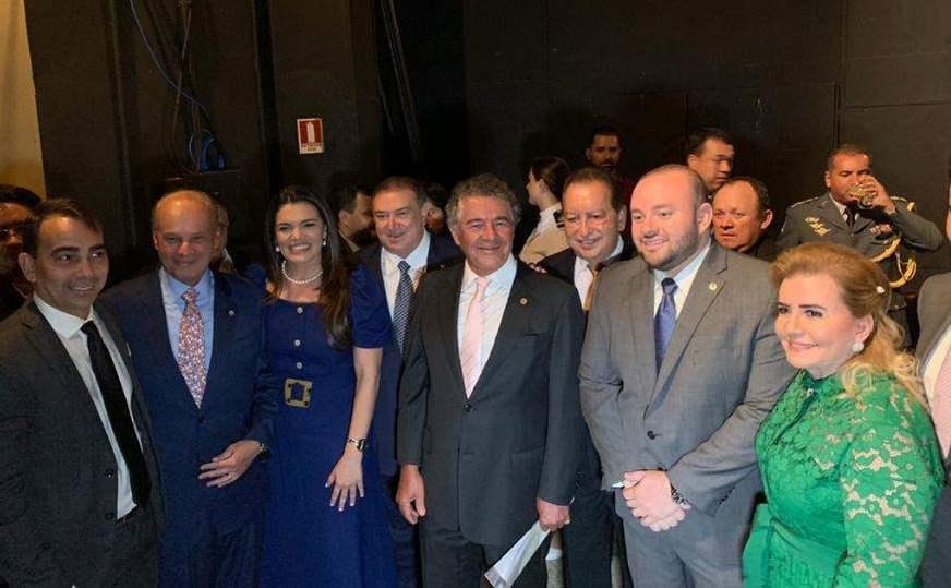 À vontade entre convivas