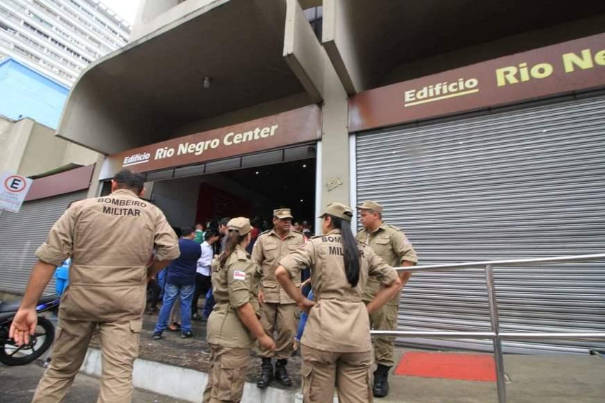 Incêndio no prédio Rio Negro Center é controlado pelo Corpo de Bombeiros