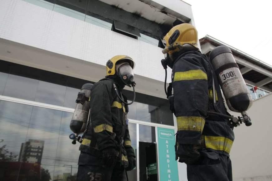 Incêndio atinge sede administrativa da Unimed Fama em Manaus