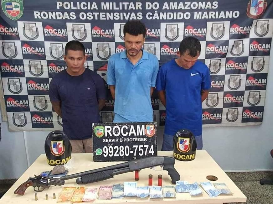 Trio suspeito de tráfico de drogas é preso com armas na Compensa