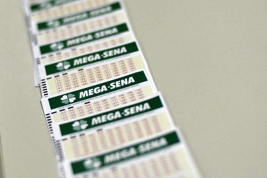 Mega Sena pode pagar R$ 31 milhões neste sábado (14)