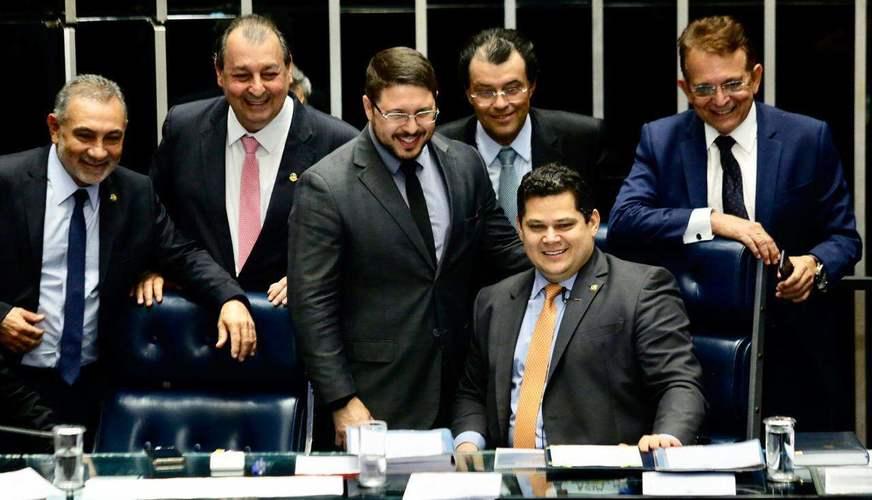 AM vence batalha no Senado e Lei de Informática segue para a Câmara