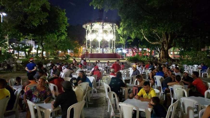 Jantar de Natal da Sopaterapia reúne 700 pessoas no Centro