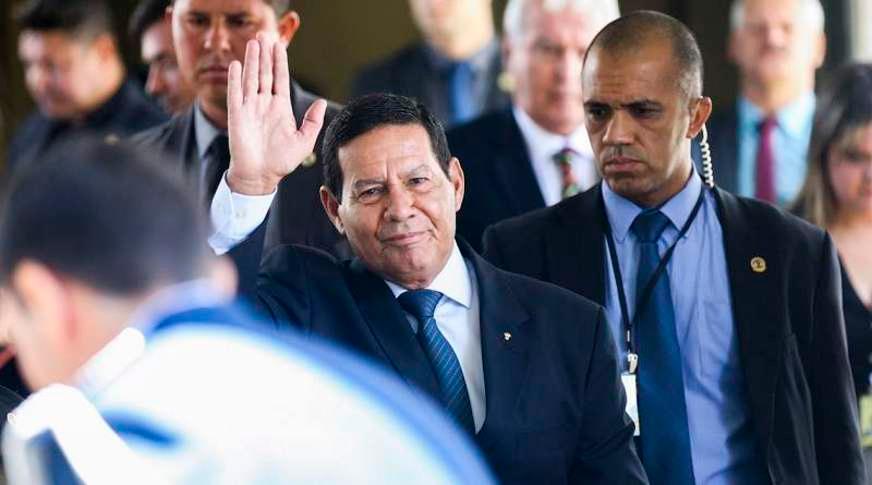 Em busca de uma política ambiental