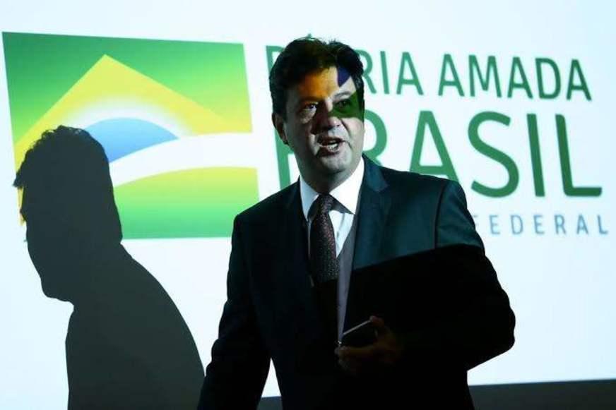 Ministro da Saúde cancela viagem a Manaus para inauguração na FCecon