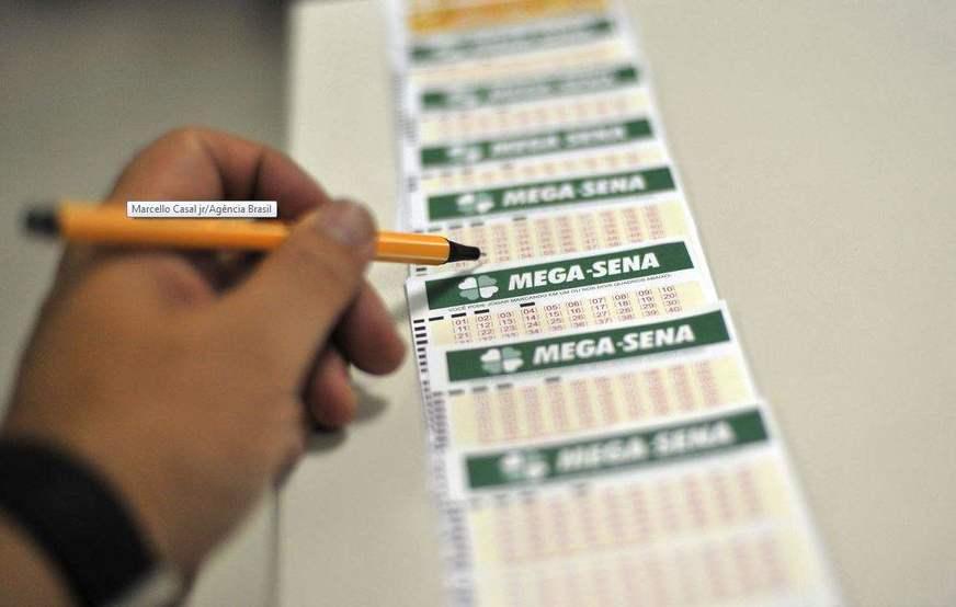 Mega-Sena acumula e deve pagar R$ 14 milhões no próximo sorteio
