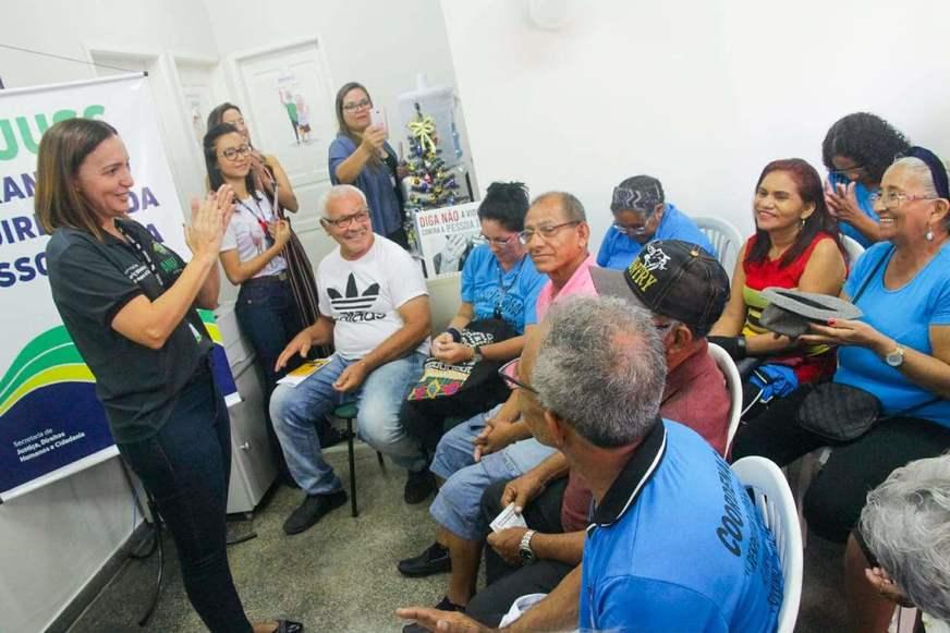 Idosos da Zona Leste recebem roda de conversa sobre saúde mental