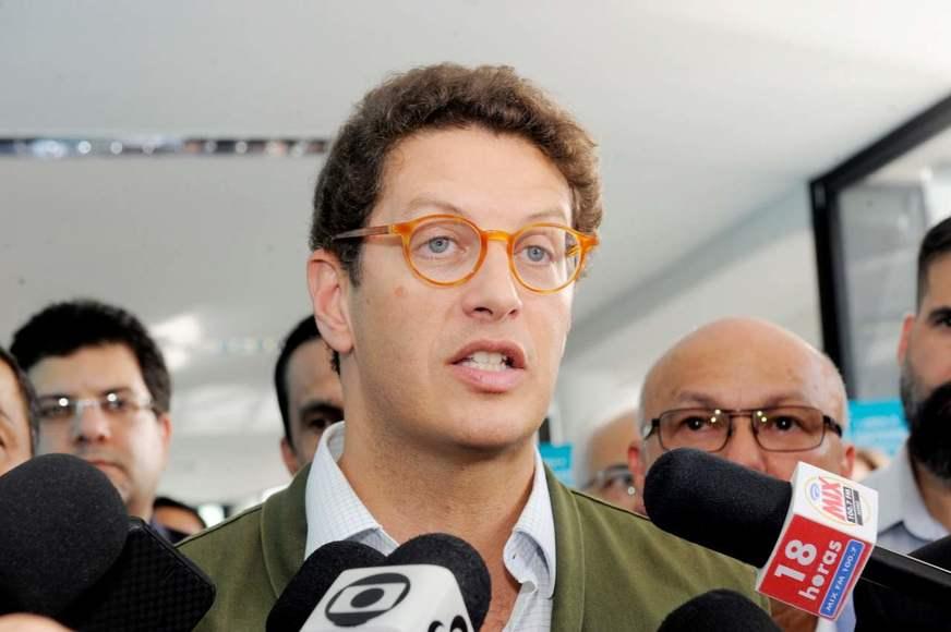Chega de discurso