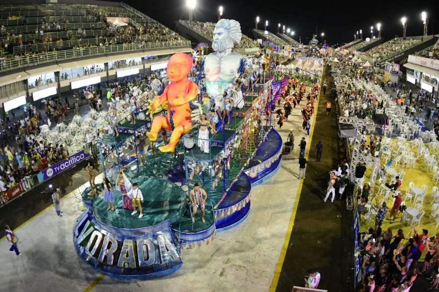 ‘Nossa expectativa foi atingida’, diz presidente da Alvorada após desfile