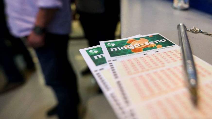 Mega-Sena acumula e deve pagar R$ 120 milhões no próximo sorteio