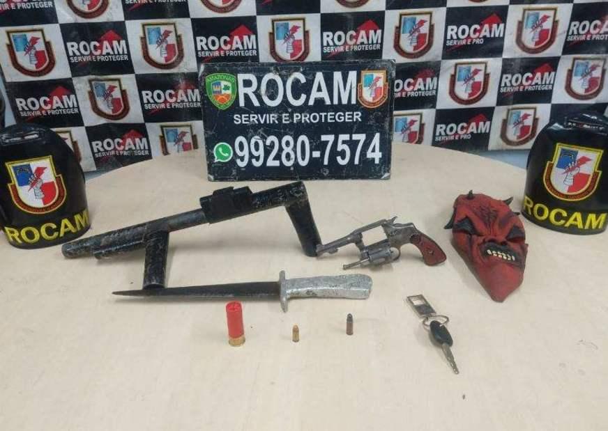 Dupla é presa com armas de grosso calibre e máscaras no Nova Cidade
