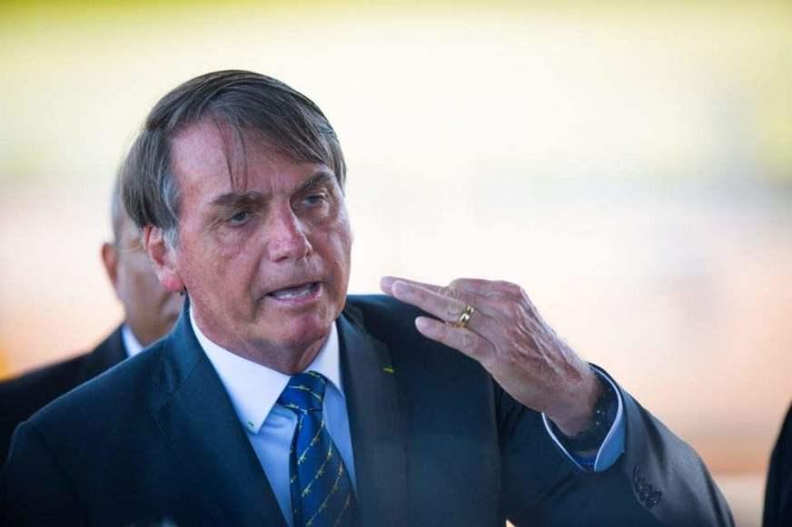 Bolsonaro afirma que pessoa com HIV ‘é uma despesa para todos’