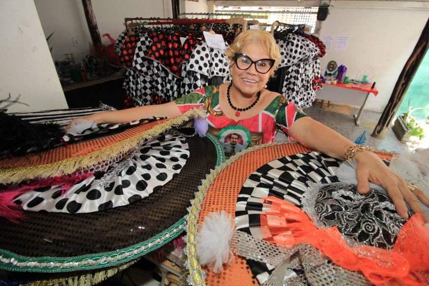 Islene, a 1ª carnavalesca do AM, volta à avenida para lembrar irmão Wernher