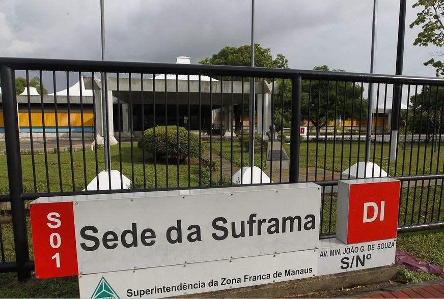À espera de um plano de reação