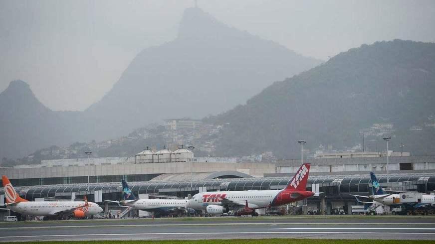 American Airlines suspende voos para o Brasil