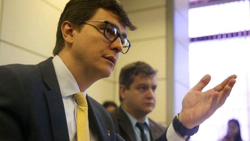 Coronavírus: empresas poderão cortar jornadas e salários pela metade