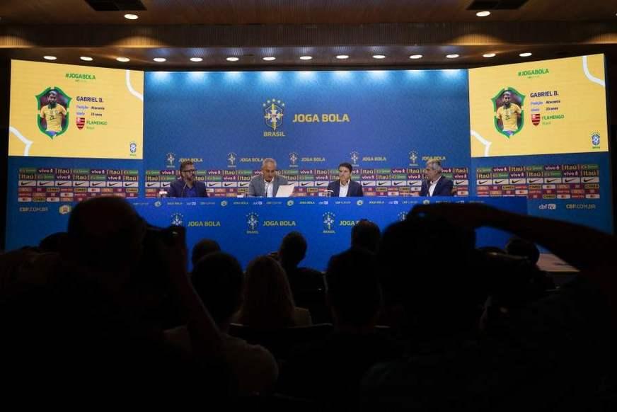 Tite convoca Gabigol, Bruno Henrique e Everton Ribeiro para Eliminatórias