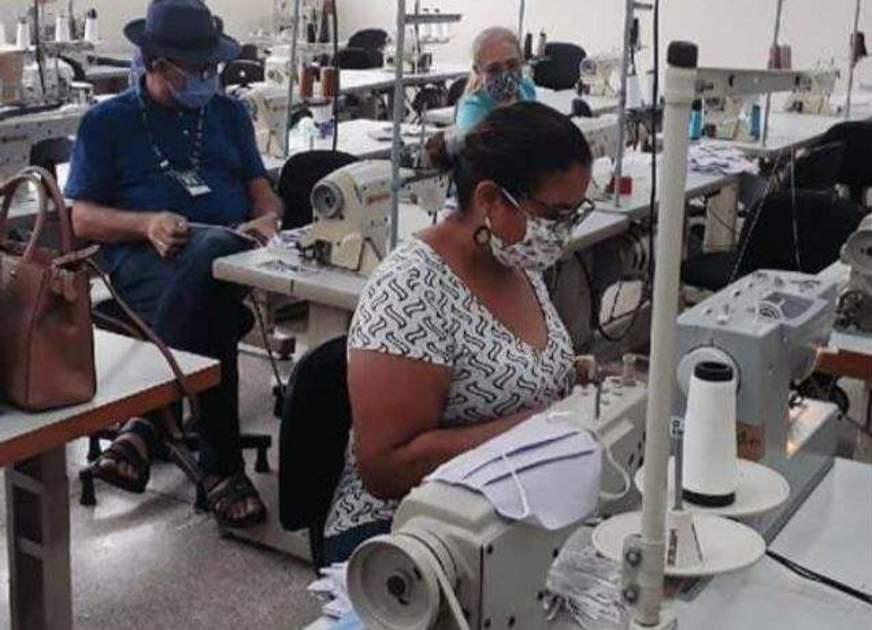 Senai AM produz máscaras para funcionários e para doações à comunidade