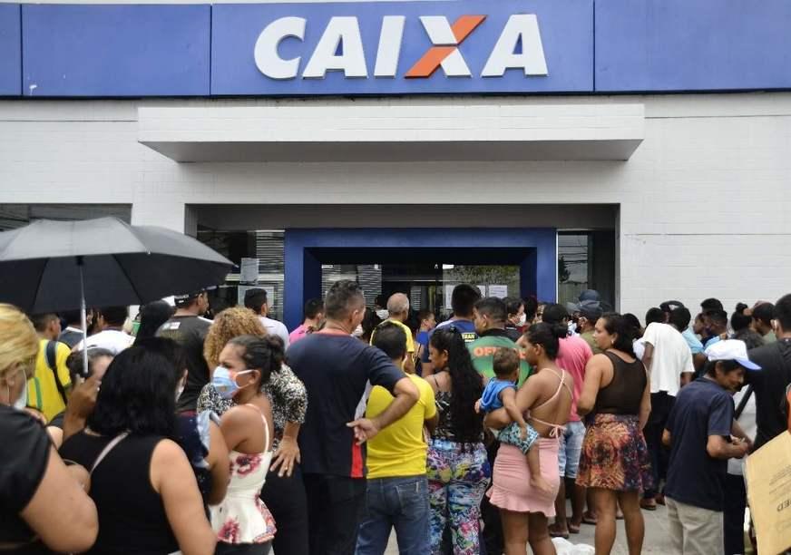 Senado amplia alcance do auxílio emergencial de R$ 600