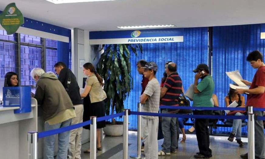 INSS começa a receber atestado médico pela internet, sem perícia