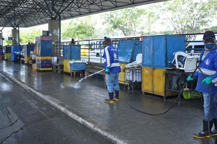Justiça determina que prefeitura  de Manaus desinfecte espaços púbicos