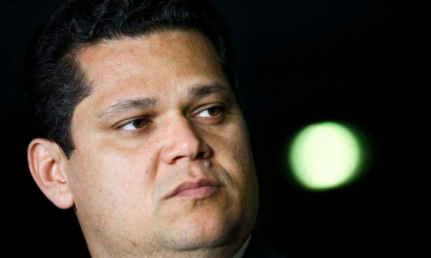 Presidente do Senado está curado da Covid-19 e volta às atividades