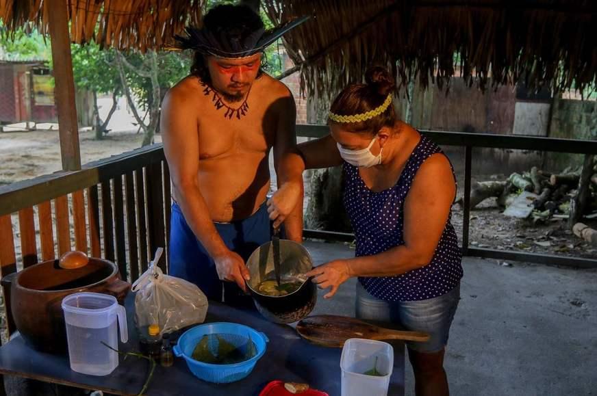 Indígenas do Amazonas utilizam conhecimentos em ervas contra o novo coronavírus